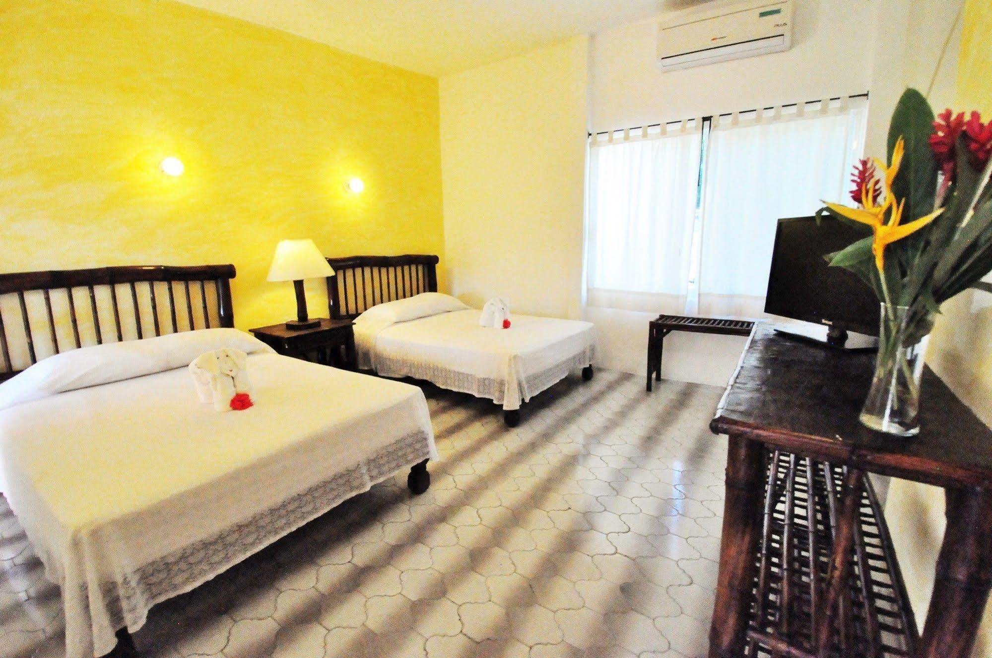 Hotel Zihua Caracol Zihuatanejo Exterior foto